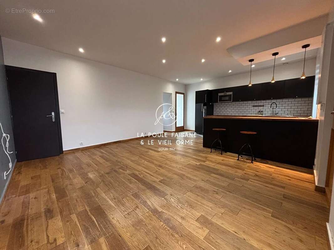 Maison à SAINT-LEGER-EN-YVELINES