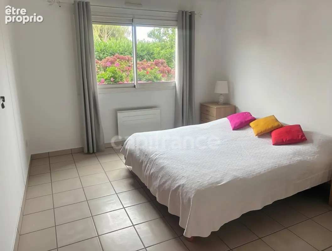 * Exclusivité de Sophie Amri *Octeville-sur-Mer*Maison de plain-pied de 190 m², séjour/salon 63m², 4 chambres et double garage - photo 9