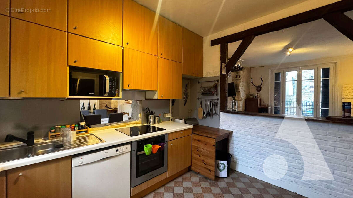 Maison crepy en valois meme 7 chambres avec jardin - photo 5