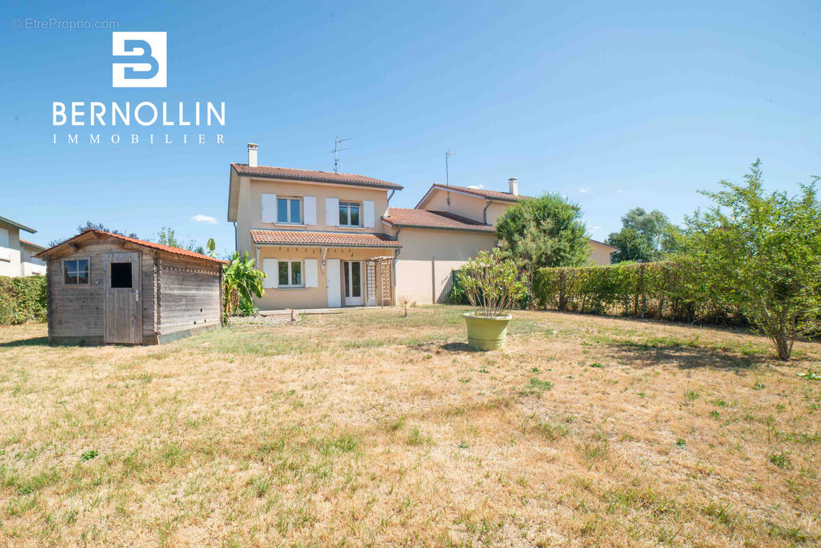 Maison 82 m2, 3 chambres et garage sur terrain de 540 m2 - MONTREVEL EN BRESSE CENTRE - photo 1