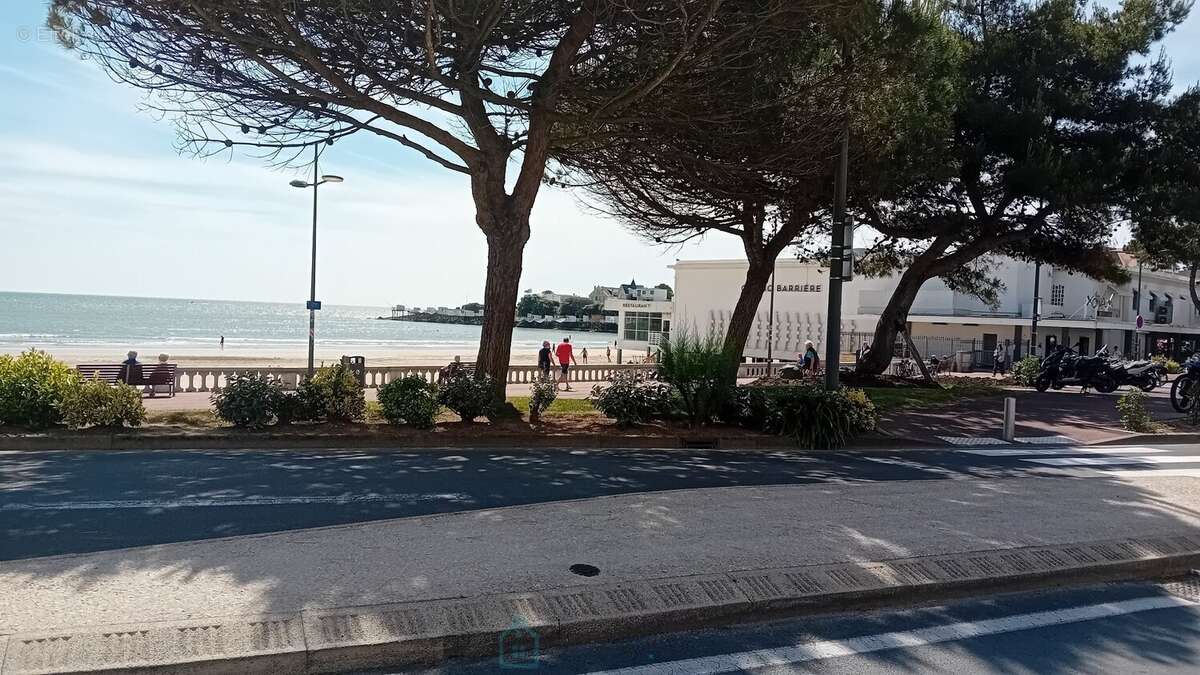 Appartement à VAUX-SUR-MER