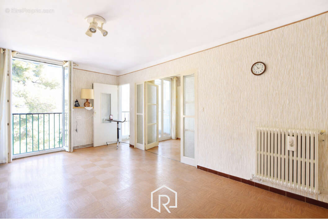 Appartement à MARSEILLE-12E