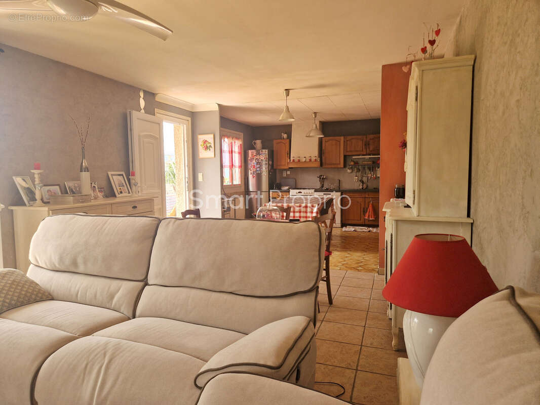 Maison à SALAISE-SUR-SANNE