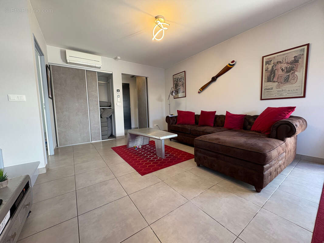 Maison à LAVERNOSE-LACASSE