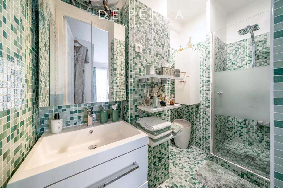 Appartement à PARIS-14E