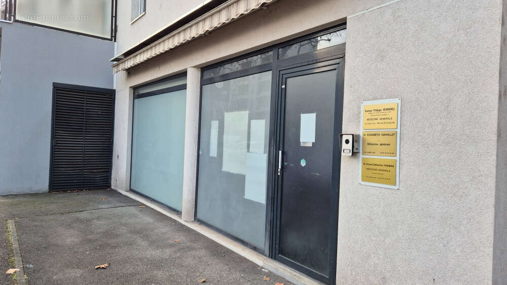 Commerce à LYON-8E