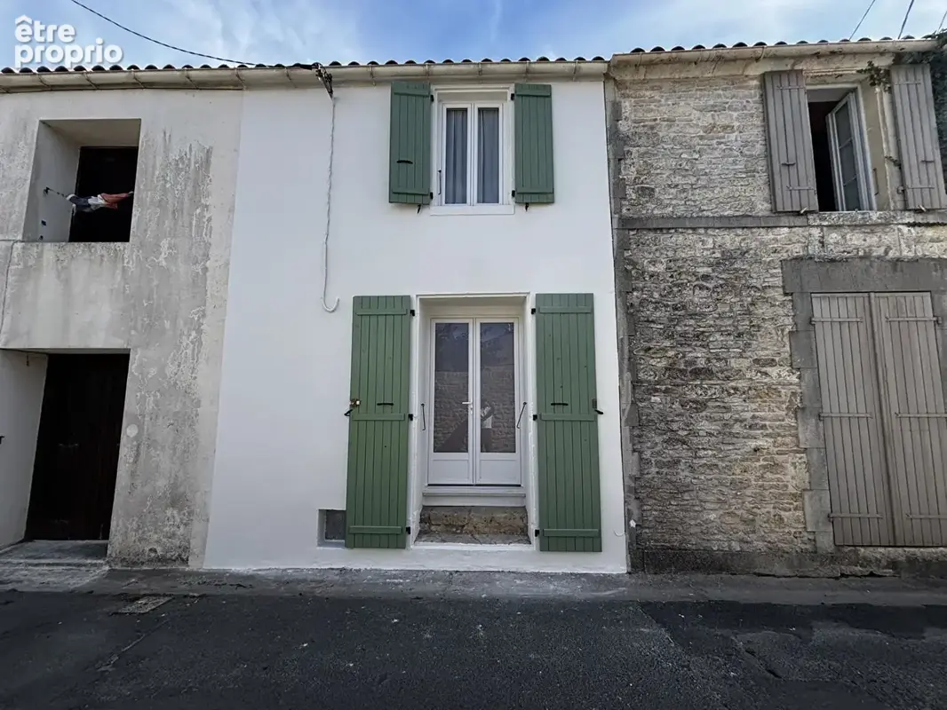 CHARME & AUTHENTICITÉ - Maison rénovée au coeur du centre historique - photo 2