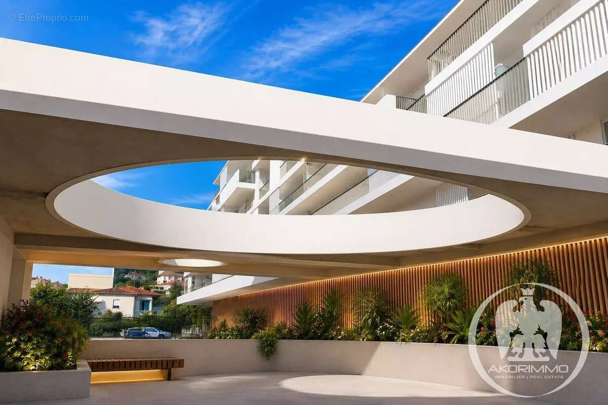 Appartement à SAINT-LAURENT-DU-VAR