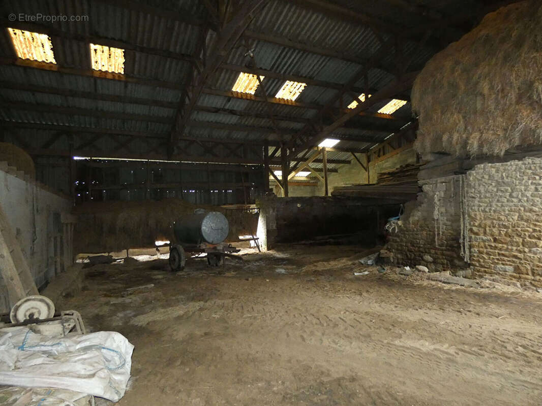 Maison à LE MESNIL-GILBERT