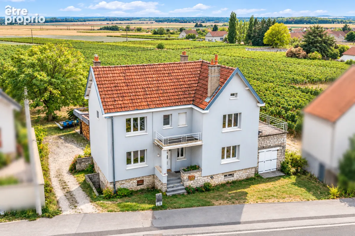 Maison de caractère de 1930 avec vue vignoble - Proche Beaune et Nuits-Saint-Georges - terrain de 1150 m2 - 4 vastes chambres -  - photo 8