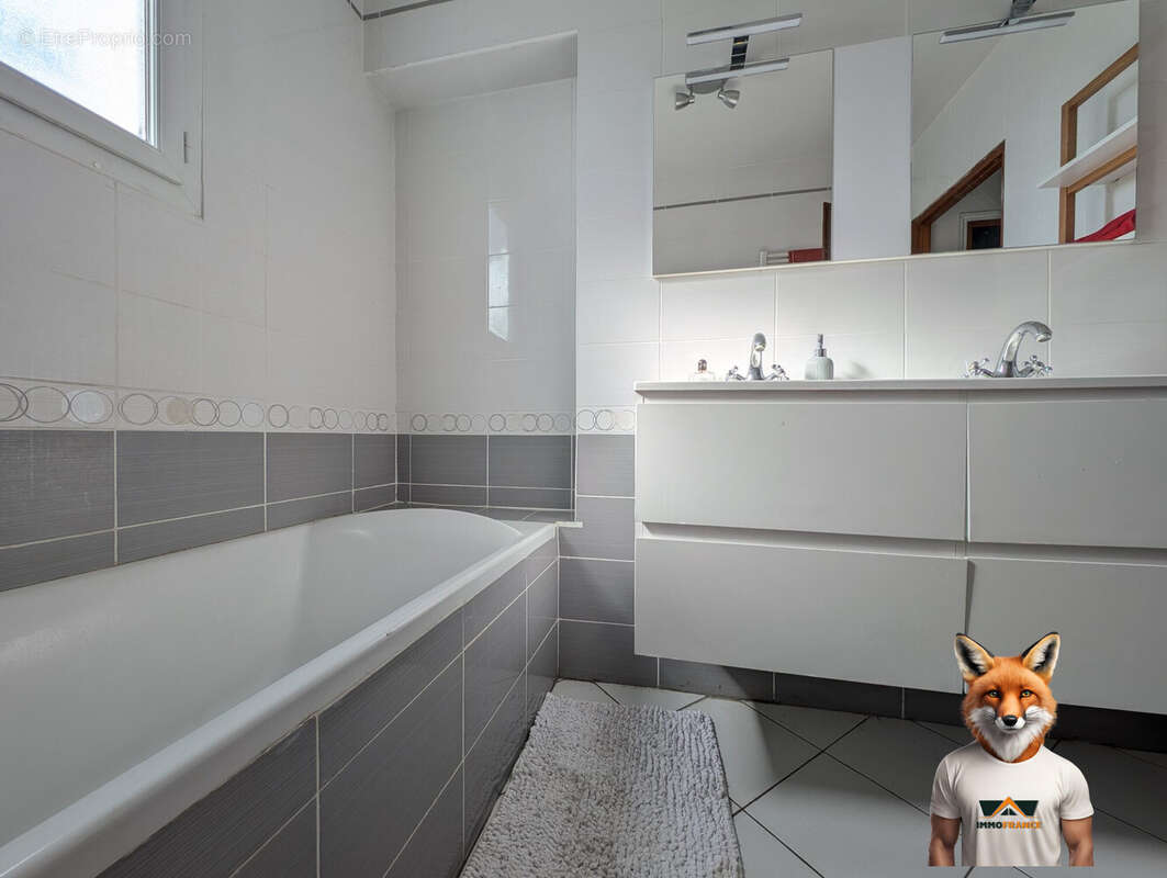 Appartement à PONT-SAINTE-MARIE