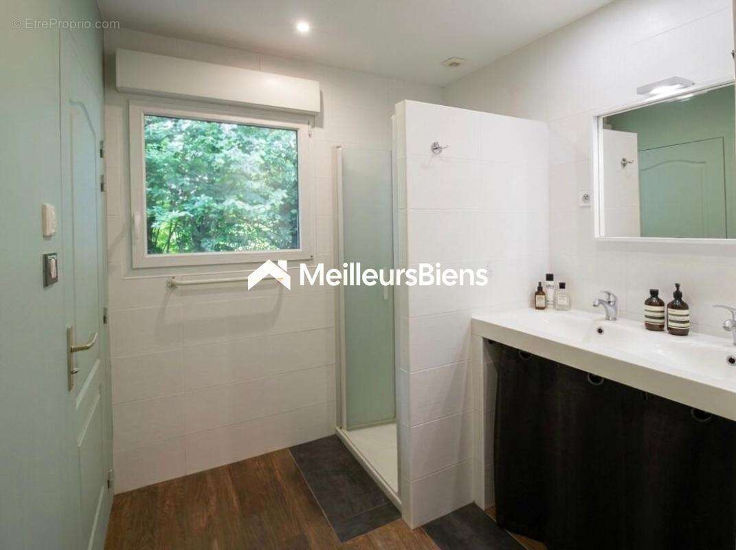 Maison de plain-pied 6 pièces 150 m² - photo 9