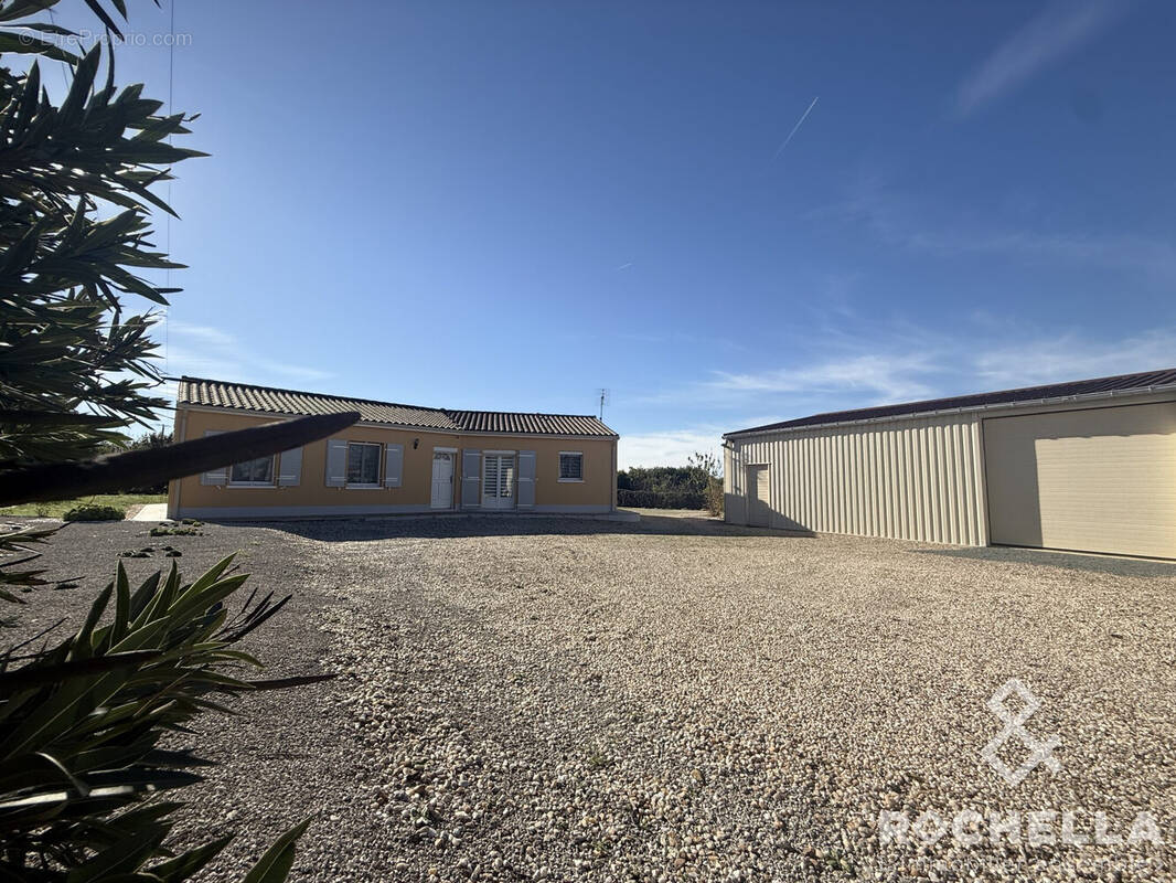 Maison à BEAUVAIS-SUR-MATHA