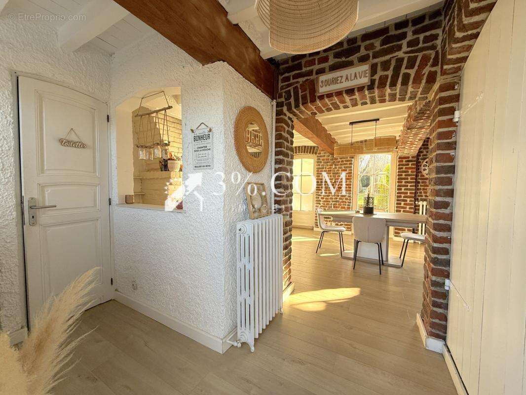 Maison à NEUVILLE-EN-FERRAIN