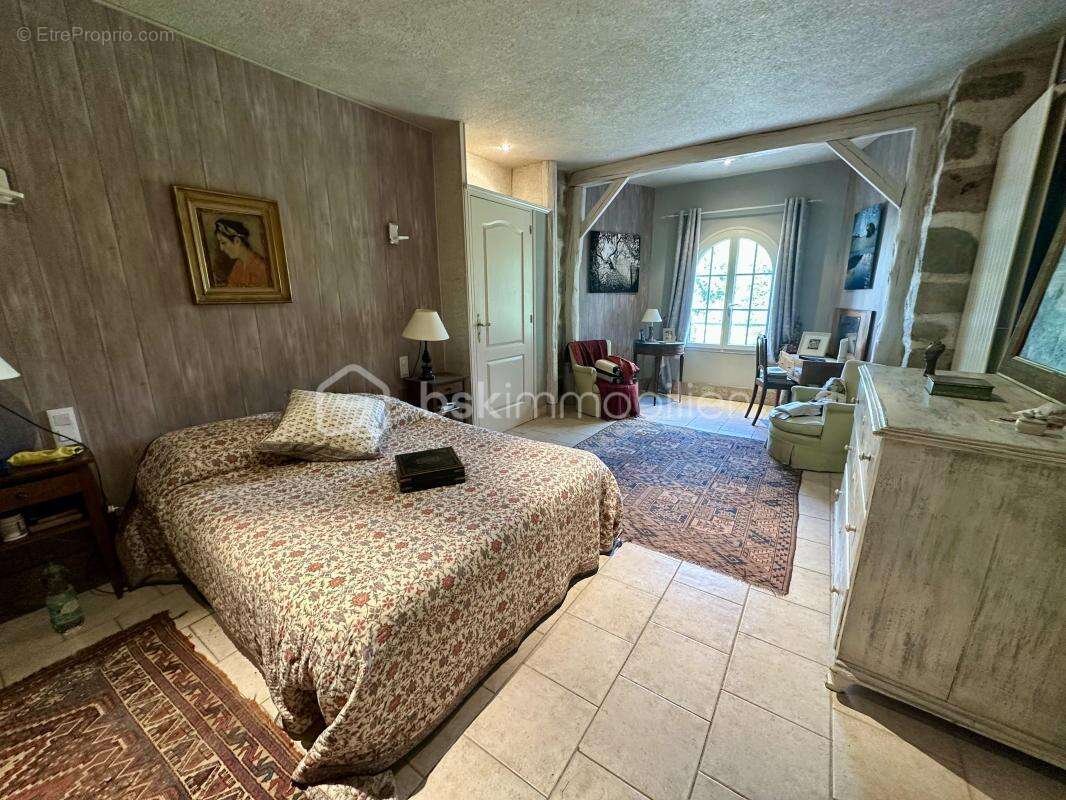 Maison à EGRISELLES-LE-BOCAGE