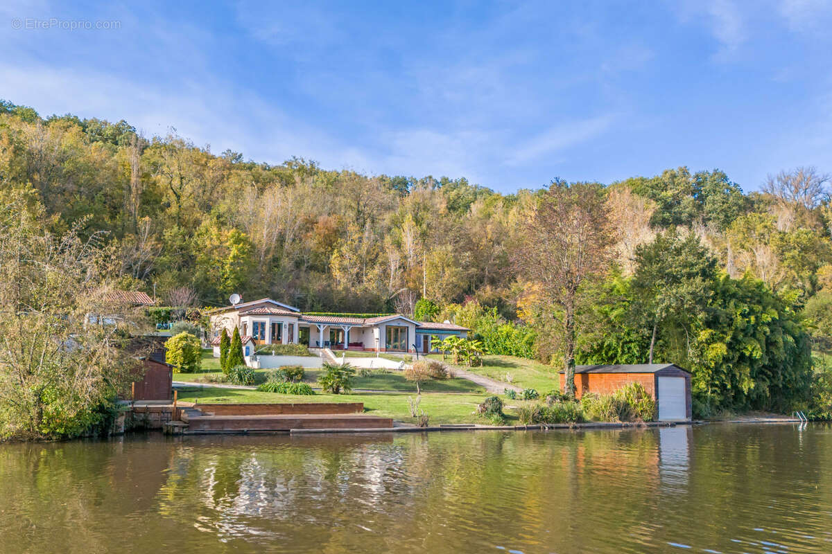 Maison à SAINT-SYLVESTRE-SUR-LOT