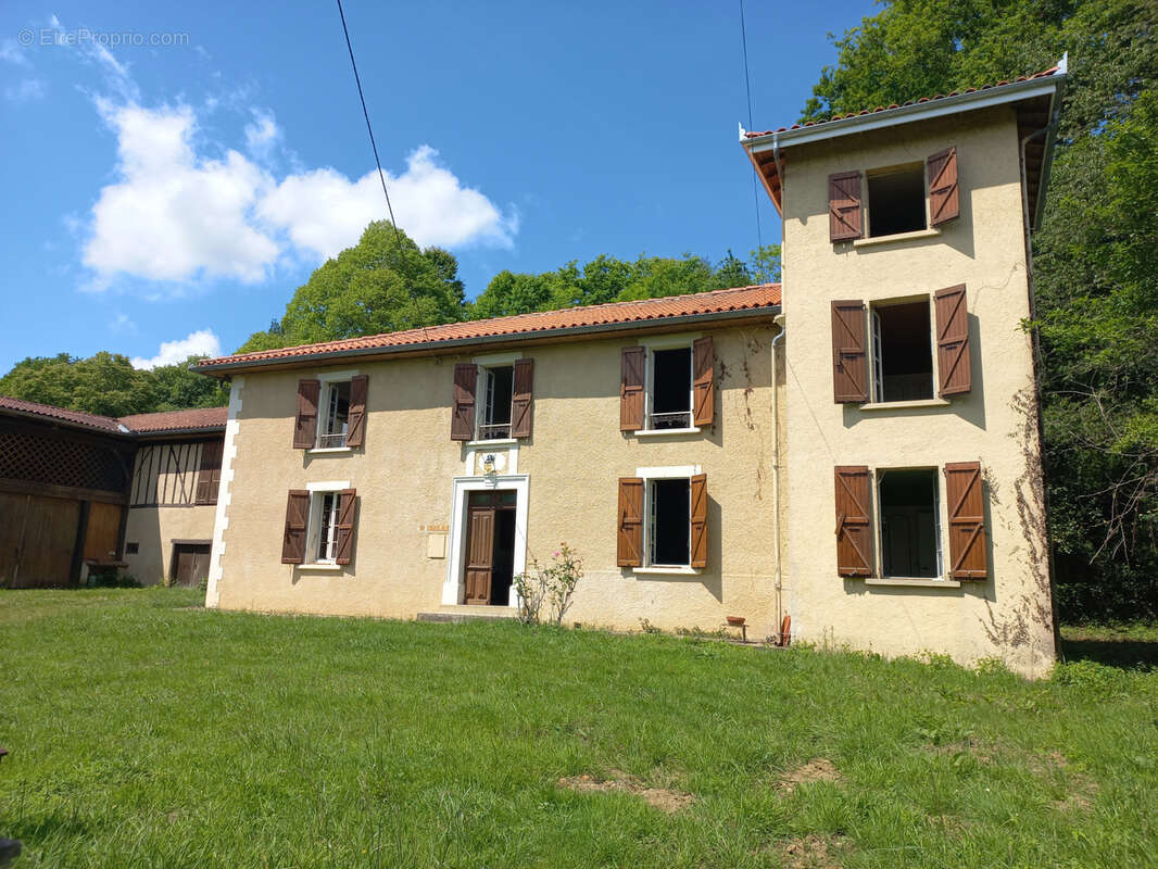 Maison à TRIE-SUR-BAISE