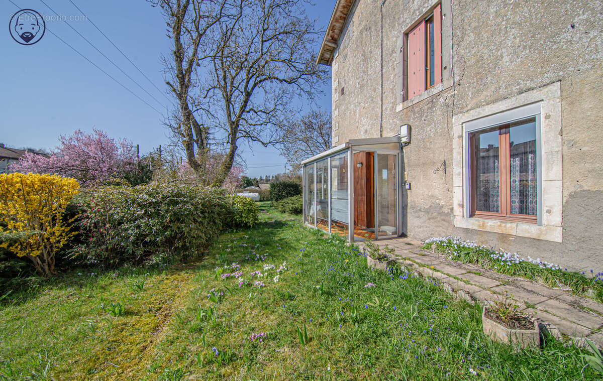 Appartement à VAUCOULEURS