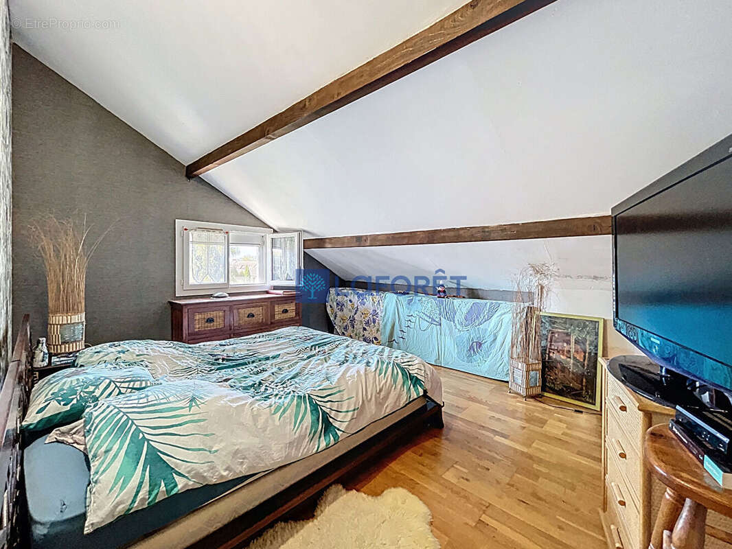 Maison à SAINTRY-SUR-SEINE