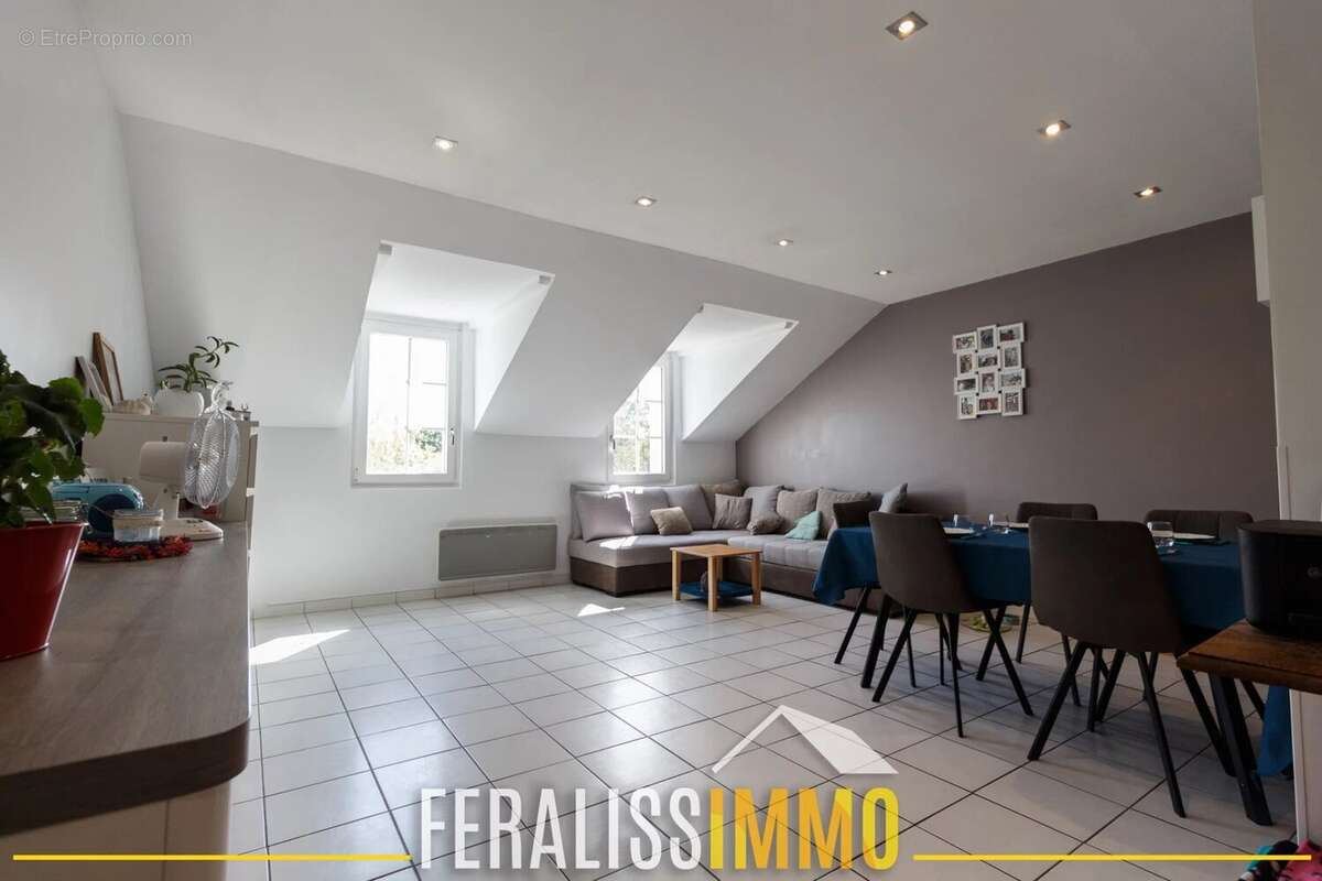 Appartement à VAUX-SUR-SEINE