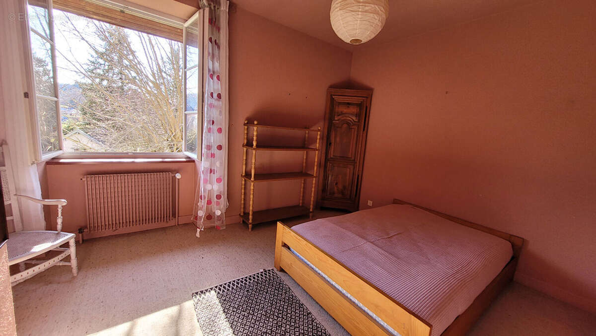 Maison à VANNOZ