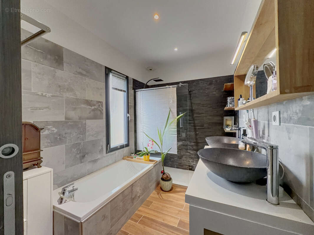 Maison à SIX-FOURS-LES-PLAGES