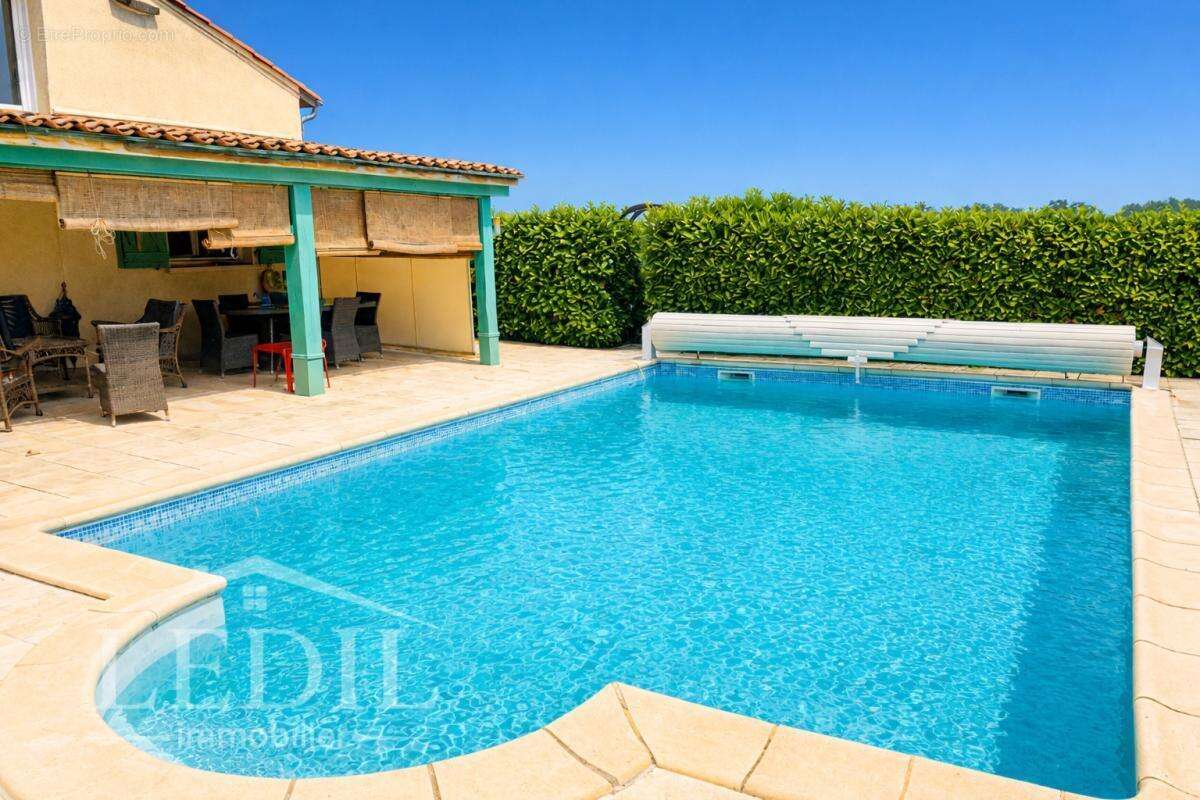 Maison 3 chambres avec piscine et jardin arboré - photo 5