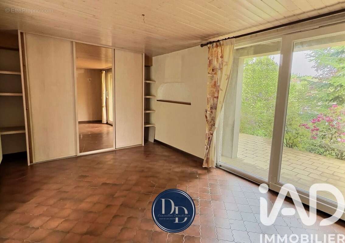 Photo 4 - Maison à CHATEL-SAINT-GERMAIN