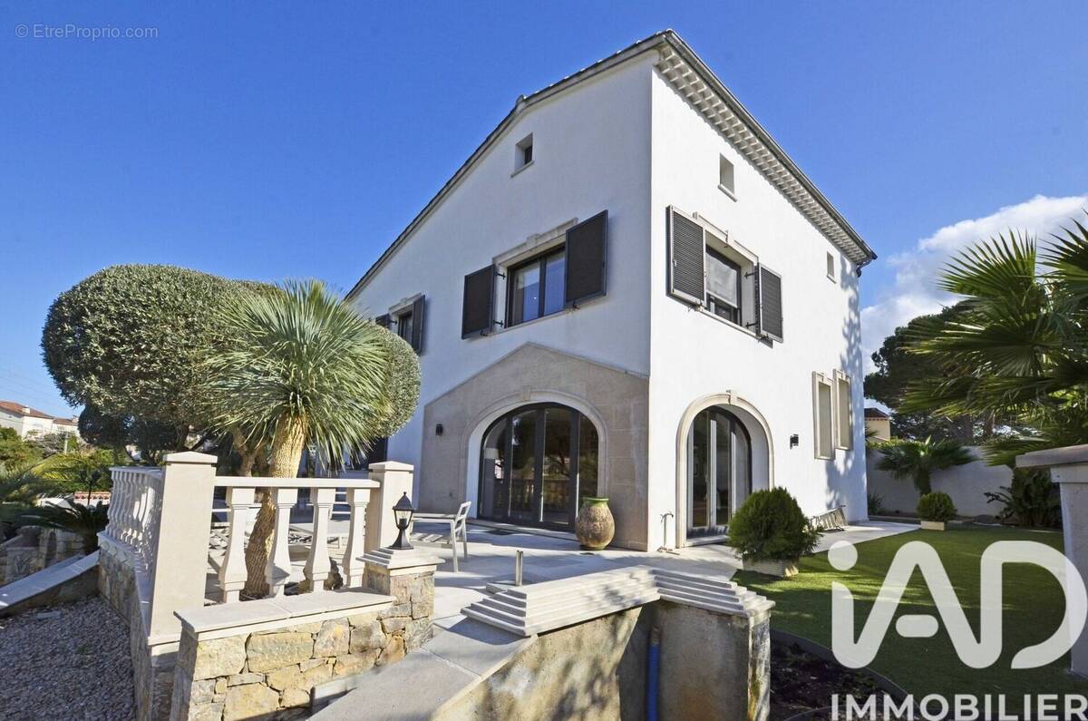 Photo 1 - Maison à MANDELIEU-LA-NAPOULE