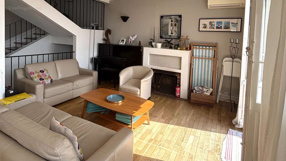 Appartement à VALLAURIS