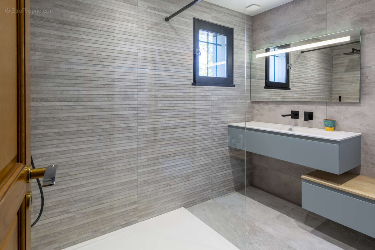 Maison à LES ABRETS