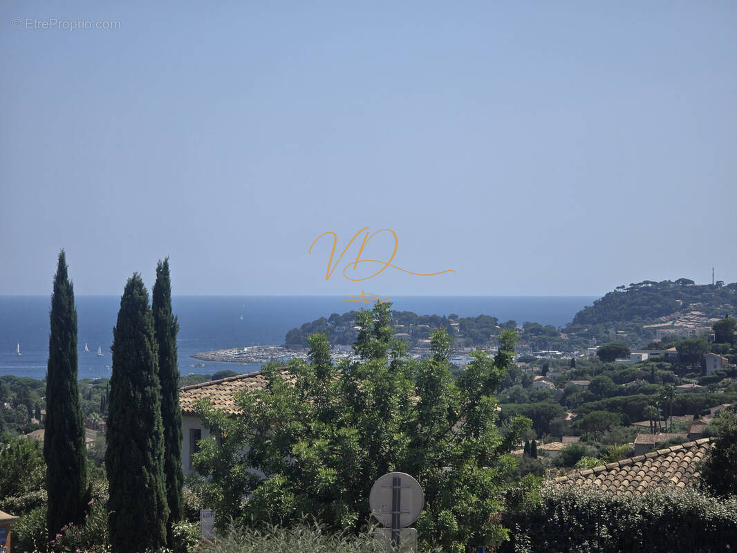 Terrain à CAVALAIRE-SUR-MER