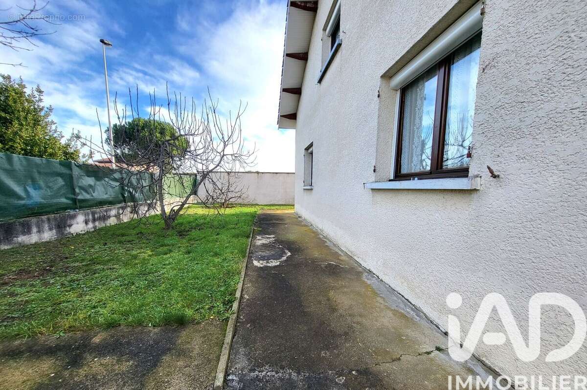 Photo 3 - Maison à MONTROND-LES-BAINS