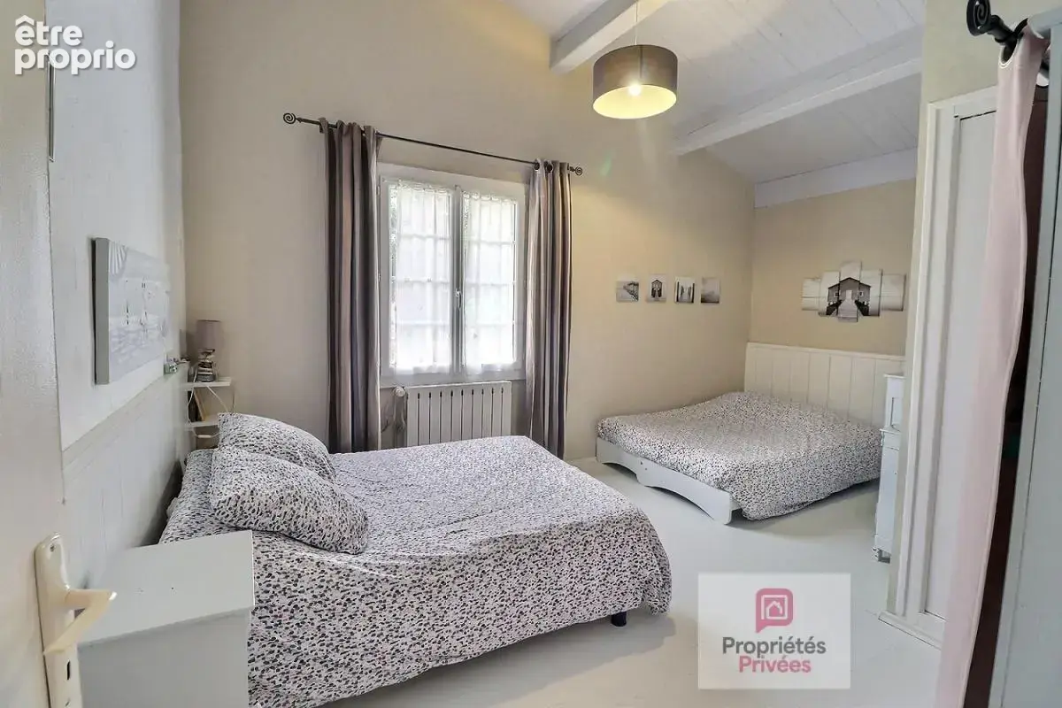 Maison familiale 4 chambres - 152 m² - Maison d'hôtes de 20 m2 - Piscine - Jardin paysager - Panneaux photovoltaiques - Belle pa - photo 15