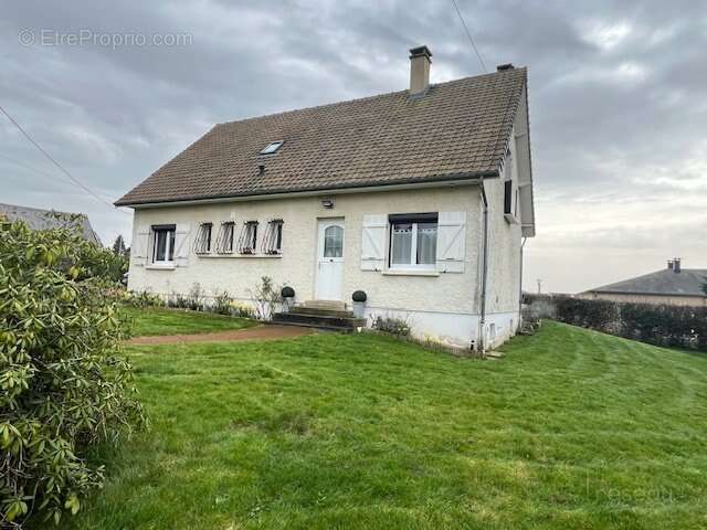 Maison à LACHAPELLE-AUX-POTS