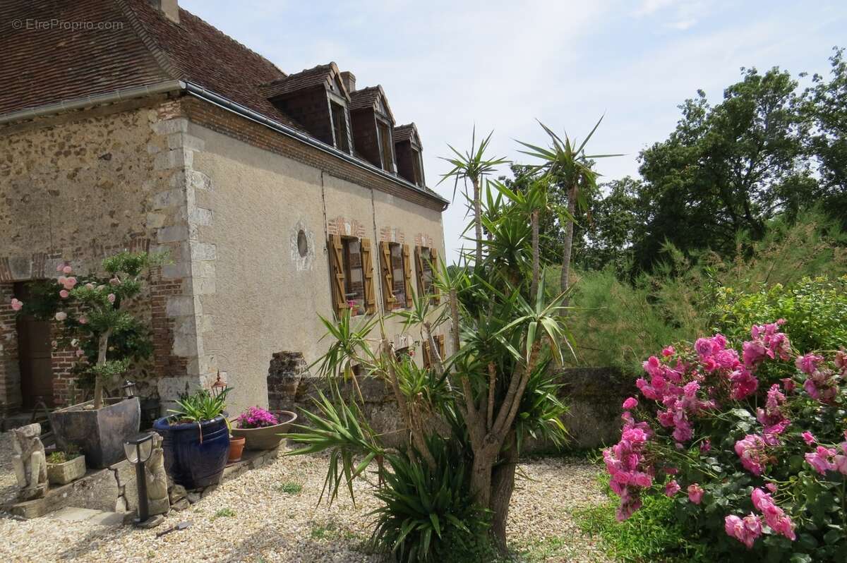 Prieuré de caractère  7 pièces proche Blois   vue dominante  3 minutes du lac , du golf , idéal maison secondaire - photo 12