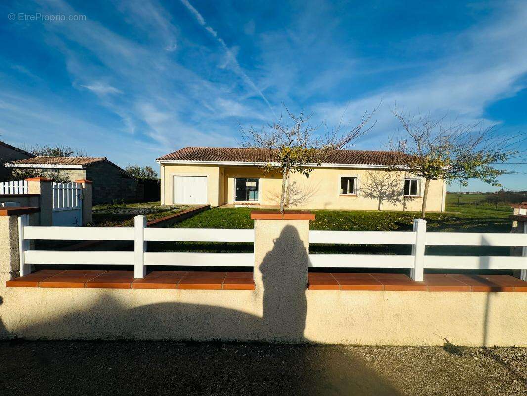 Maison à LAMASQUERE