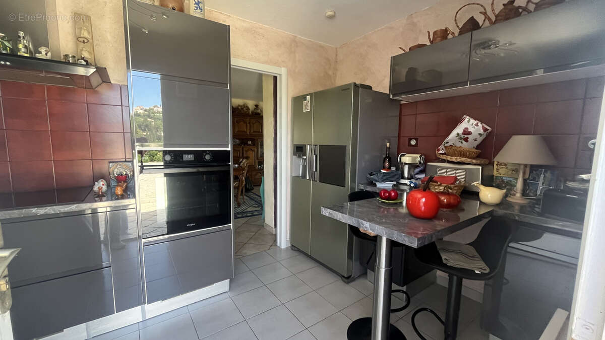 Maison à ROQUEBRUNE-SUR-ARGENS