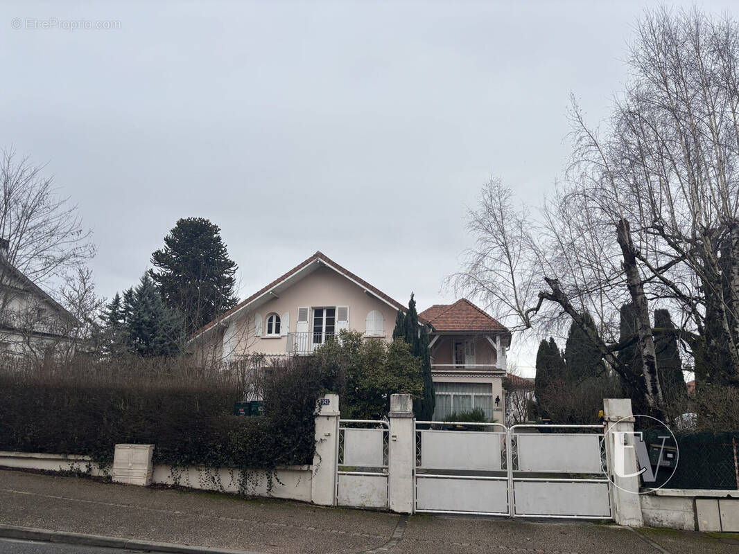 Vue rue Alsace lorraine  - Maison à LANNEMEZAN