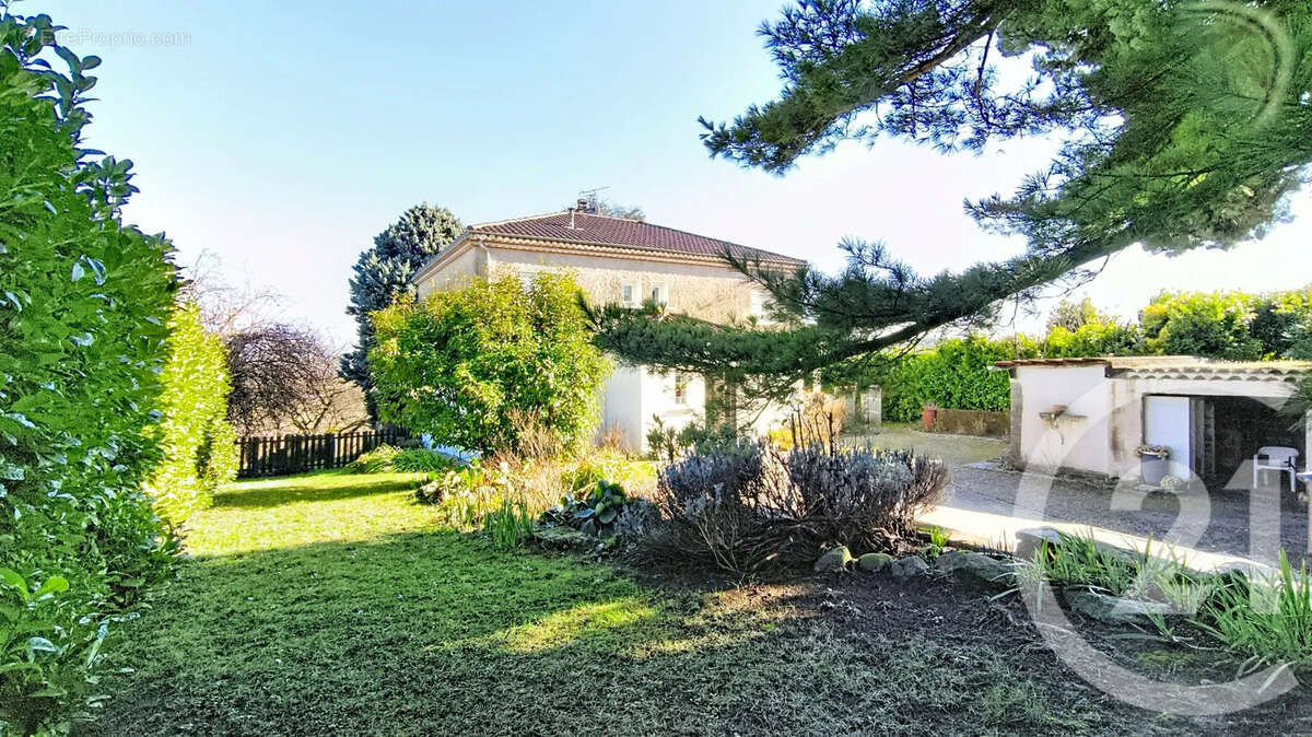 Maison à SAINT-CYR-SUR-LE-RHONE