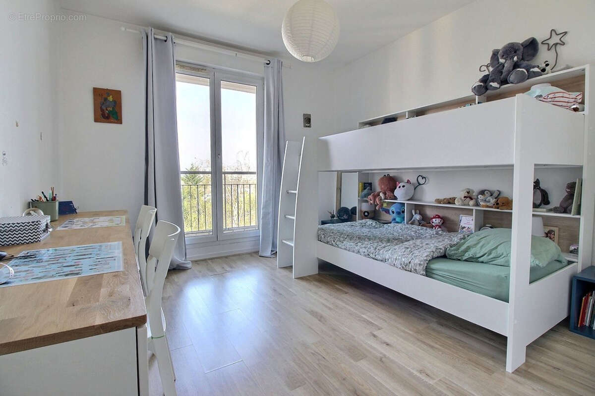 Appartement à ISSY-LES-MOULINEAUX