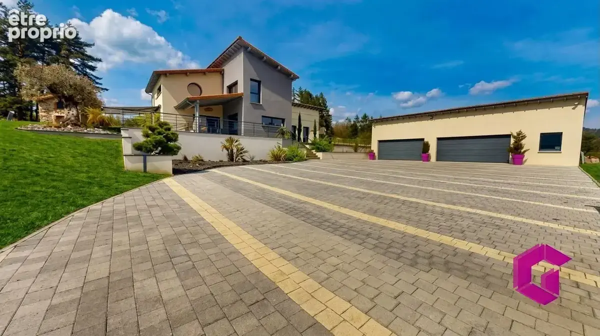 Villa d'architecte de 208 m2 avec piscine et spa + grand garage. - photo 4