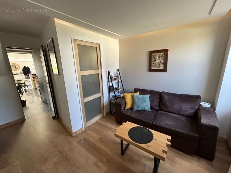 Appartement à THEIX