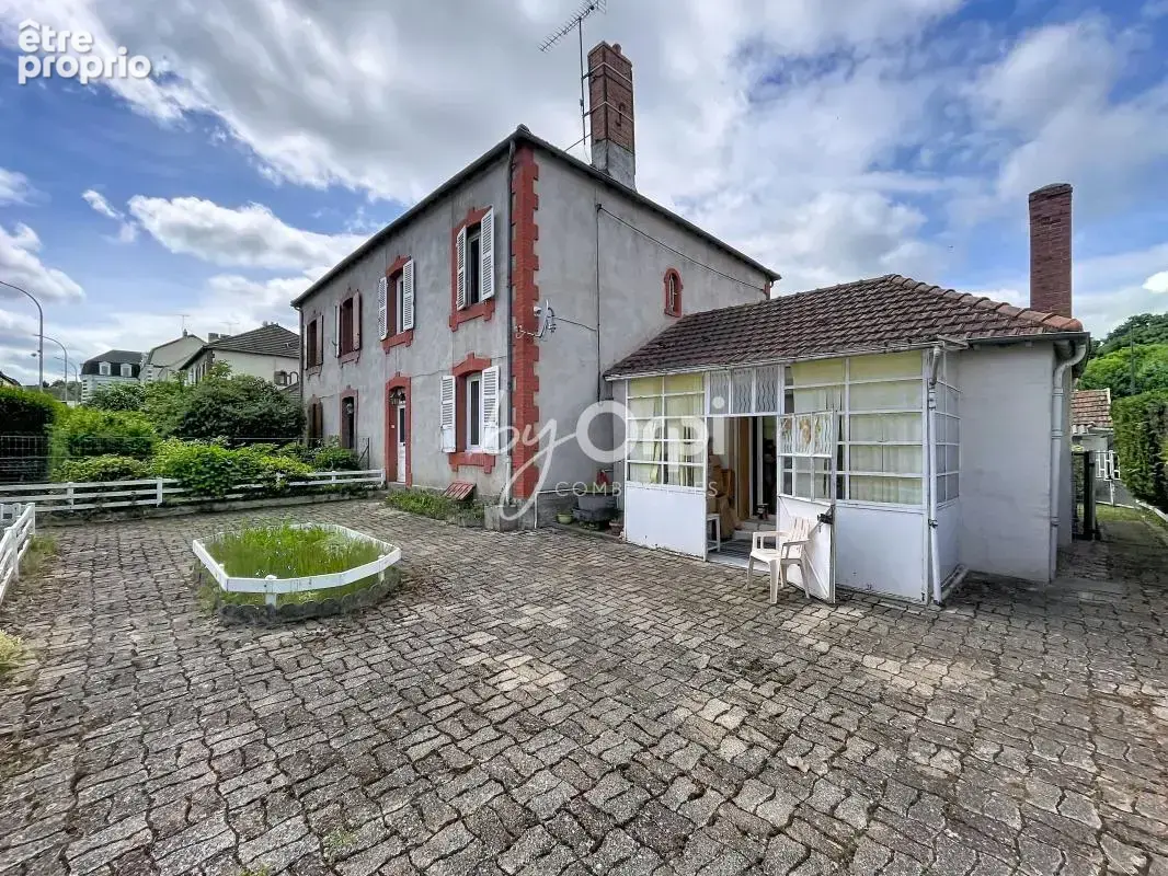 Photo Maison à Saint-Eloy-Les-Mines au prix de 94 500€