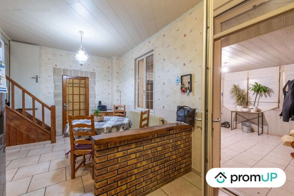 Maison à MONCHAUX-SORENG