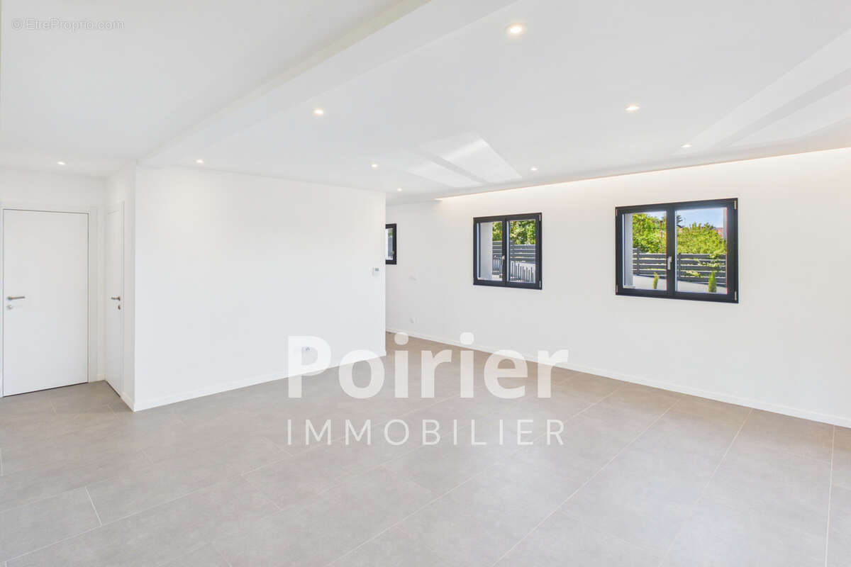 Appartement à NEUVECELLE