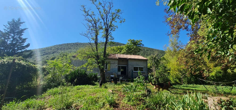 Maison à LAVAL-PRADEL
