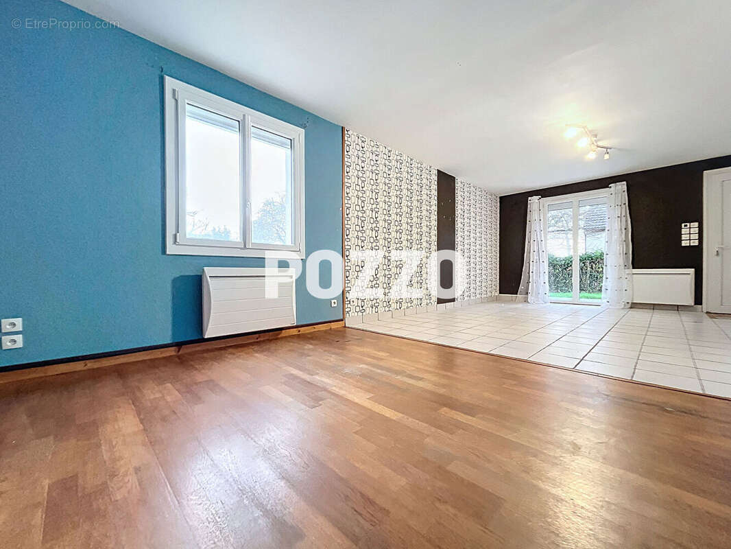 Maison à LE MESNIL-RAOULT