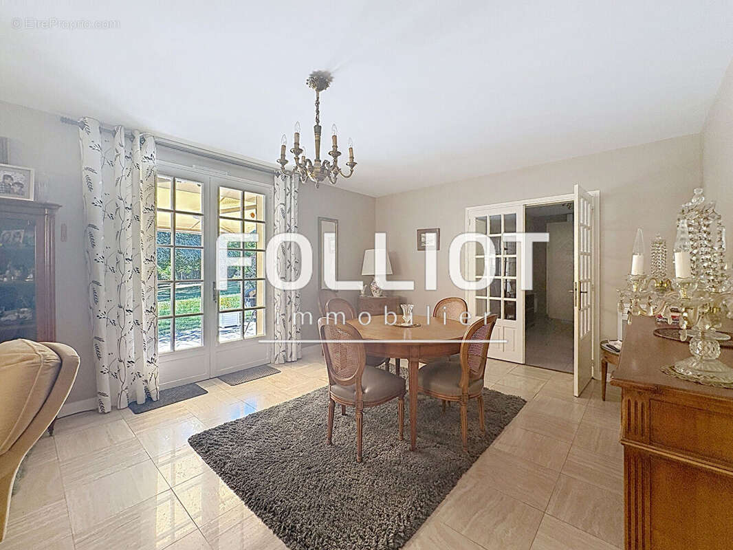 Maison 7 pièces à vendre à Saint Planchers - photo 8