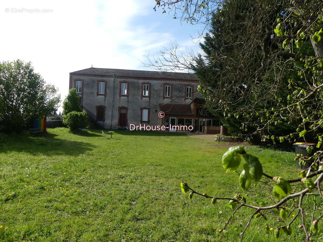 Appartement à LA PACAUDIERE